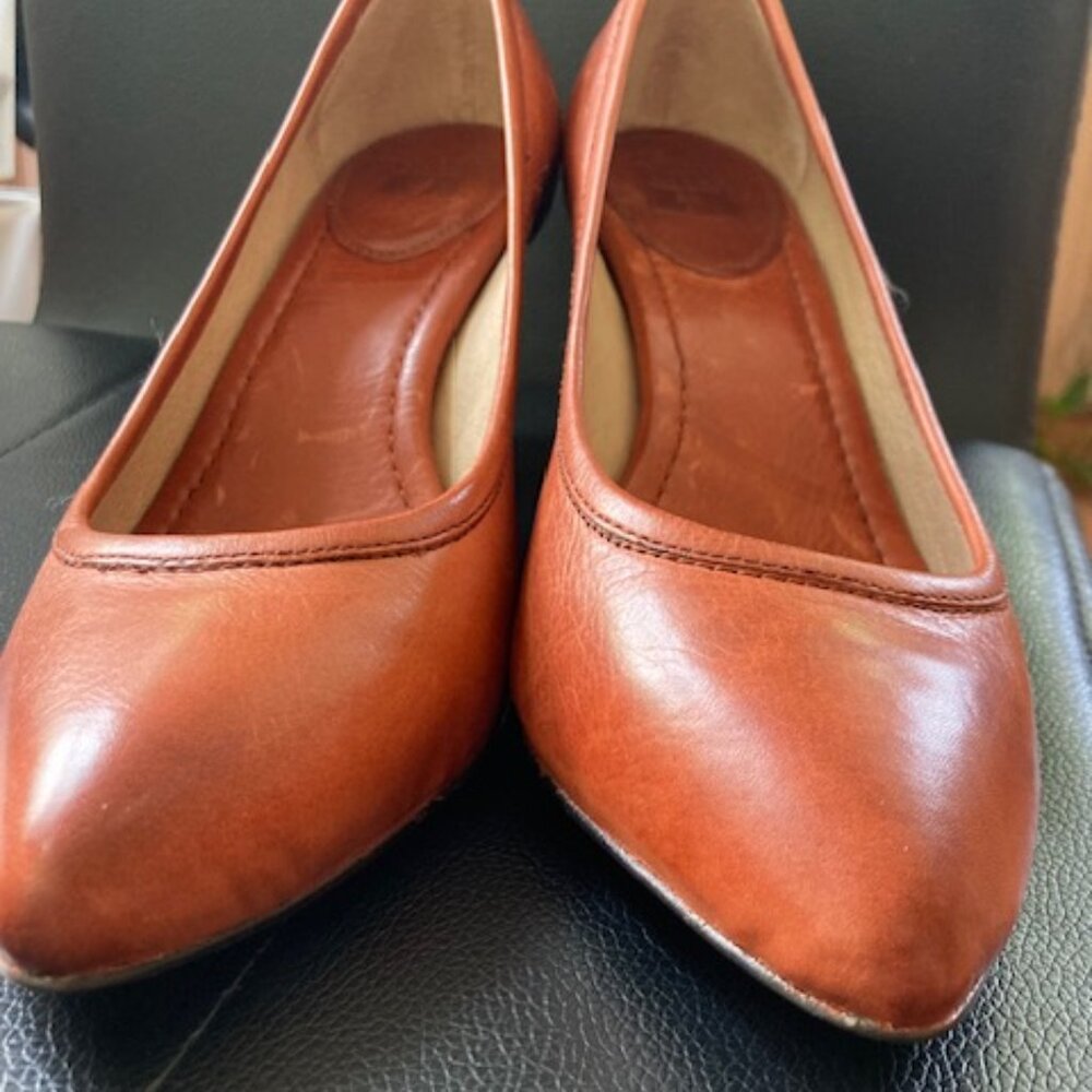 Frye Regina Leather Pumps new